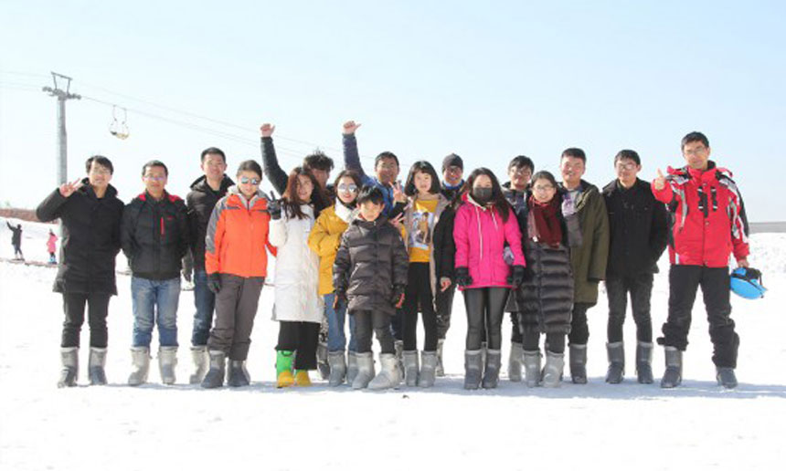 滑雪英雄-公司冬日雪原團建